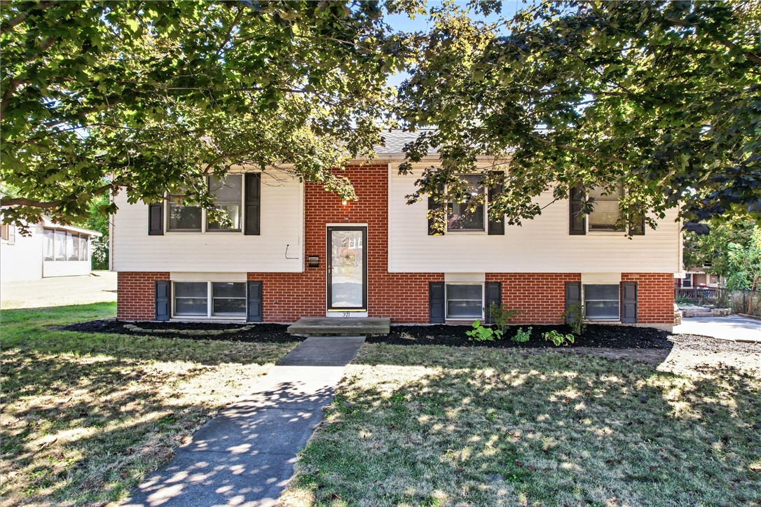 Sharon, Pennsylvania 16146, United States, 4 Bedrooms Bedrooms, ,2 BathroomsBathrooms,Residential,Contingent,204095