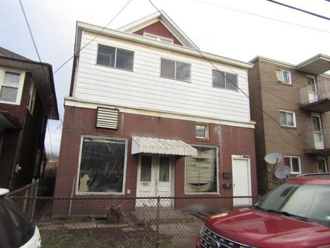 1111 Maple Ave Turtle Creek PA 15145