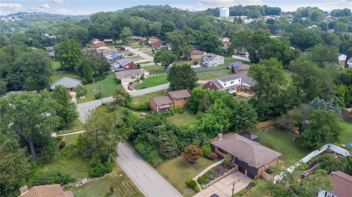 471 Colonial Dr