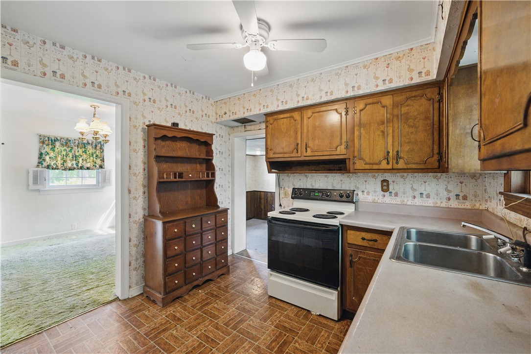 Bethel Park, Pennsylvania 15102, United States, 2 Bedrooms Bedrooms, ,2 BathroomsBathrooms,Residential,Contingent,148647