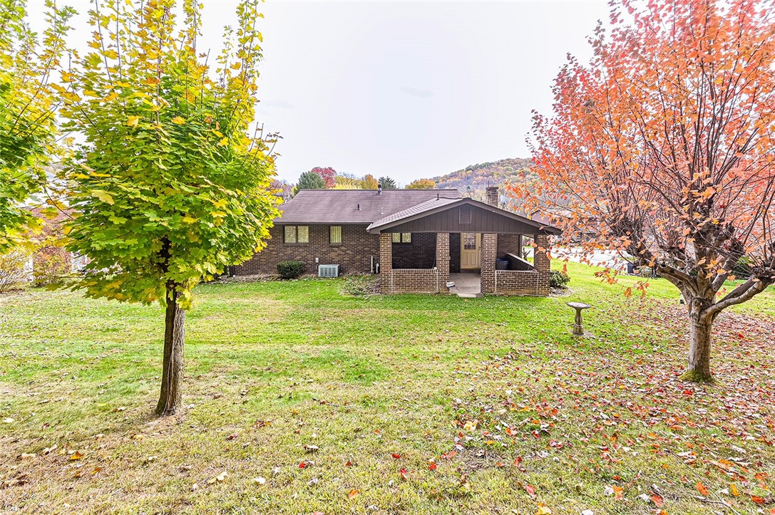 New Stanton, Pennsylvania 15672, United States, 3 Bedrooms Bedrooms, ,2 BathroomsBathrooms,Residential,Active,240191