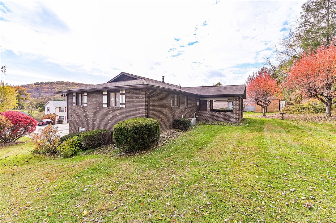 New Stanton, Pennsylvania 15672, United States, 3 Bedrooms Bedrooms, ,2 BathroomsBathrooms,Residential,Active,240191