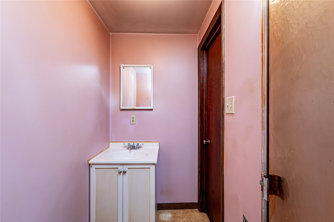 New Stanton, Pennsylvania 15672, United States, 3 Bedrooms Bedrooms, ,2 BathroomsBathrooms,Residential,Active,240191