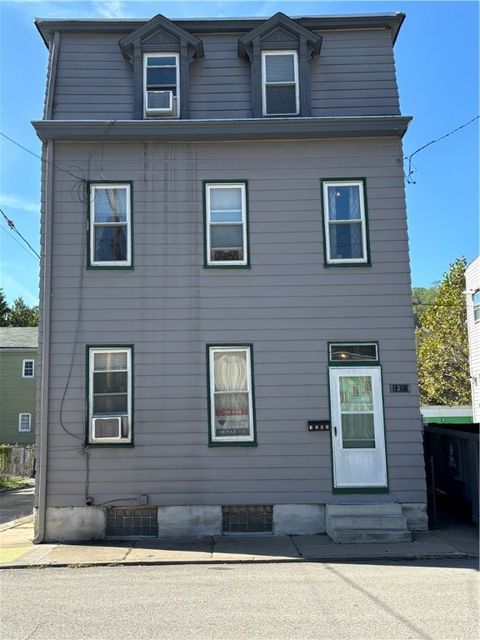 Photo of 1302 Basin St, Spring Hill, PA 15212 (MLS # 1724131)