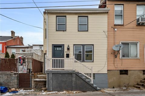 Photo of 4616 Choate Way, Pittsburgh, PA 15224 (MLS # 1736135)