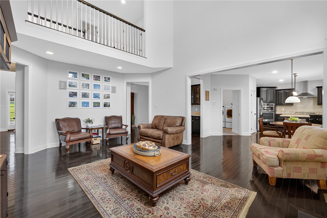 North Strabane, Pennsylvania 15317, United States, 4 Bedrooms Bedrooms, ,3 BathroomsBathrooms,Residential,Contingent,154217