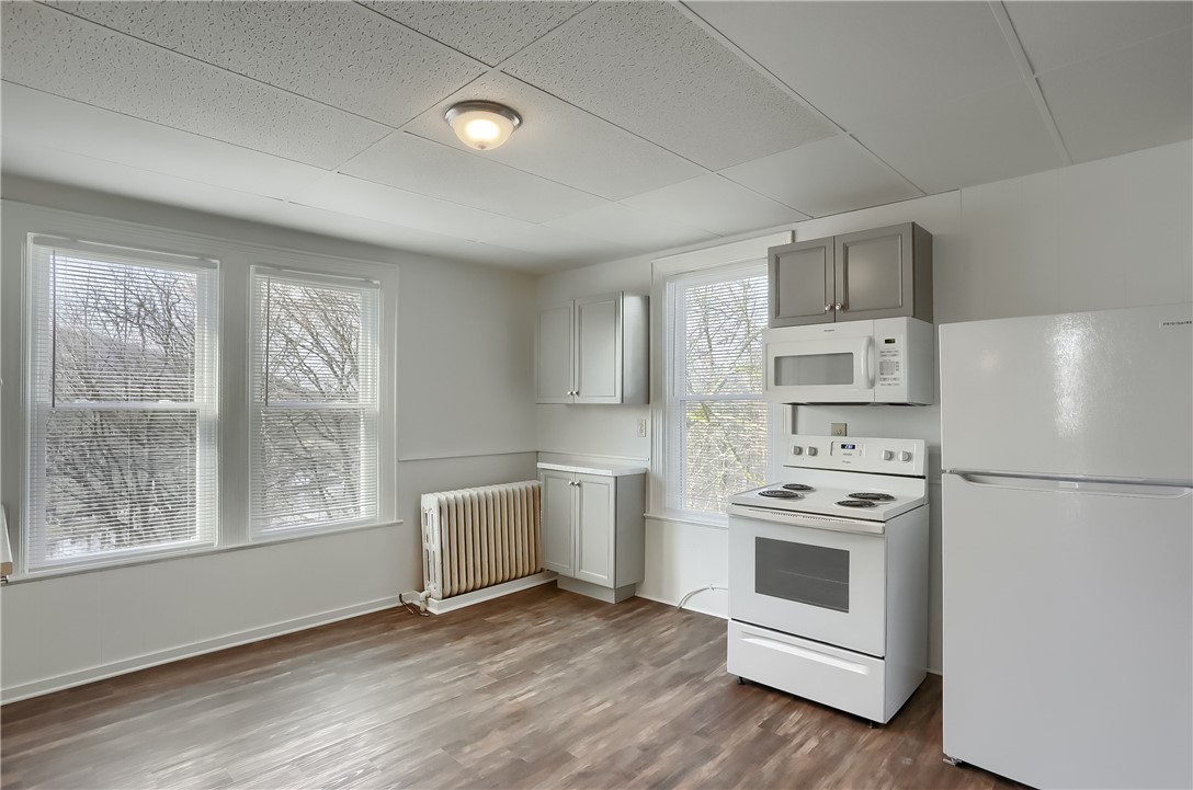 Zelienople Boro, Pennsylvania 16063, United States, 2 Bedrooms Bedrooms, ,1 BathroomBathrooms,Residential,Active,23171