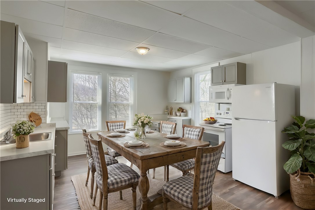 Zelienople Boro, Pennsylvania 16063, United States, 2 Bedrooms Bedrooms, ,1 BathroomBathrooms,Residential,Active,23171