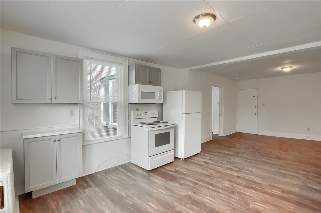 Zelienople Boro, Pennsylvania 16063, United States, 2 Bedrooms Bedrooms, ,1 BathroomBathrooms,Residential,Active,23171