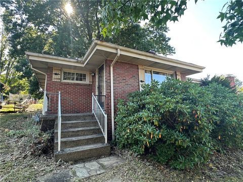 Homes For Sale - 104 Windvale Dr Dr<br/> Whitehall, PA 15236