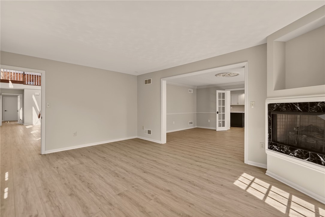 Canonsburg, Pennsylvania, 15317, United States, 5 Bedrooms Bedrooms, ,5 BathroomsBathrooms,Residential,Active,2009822