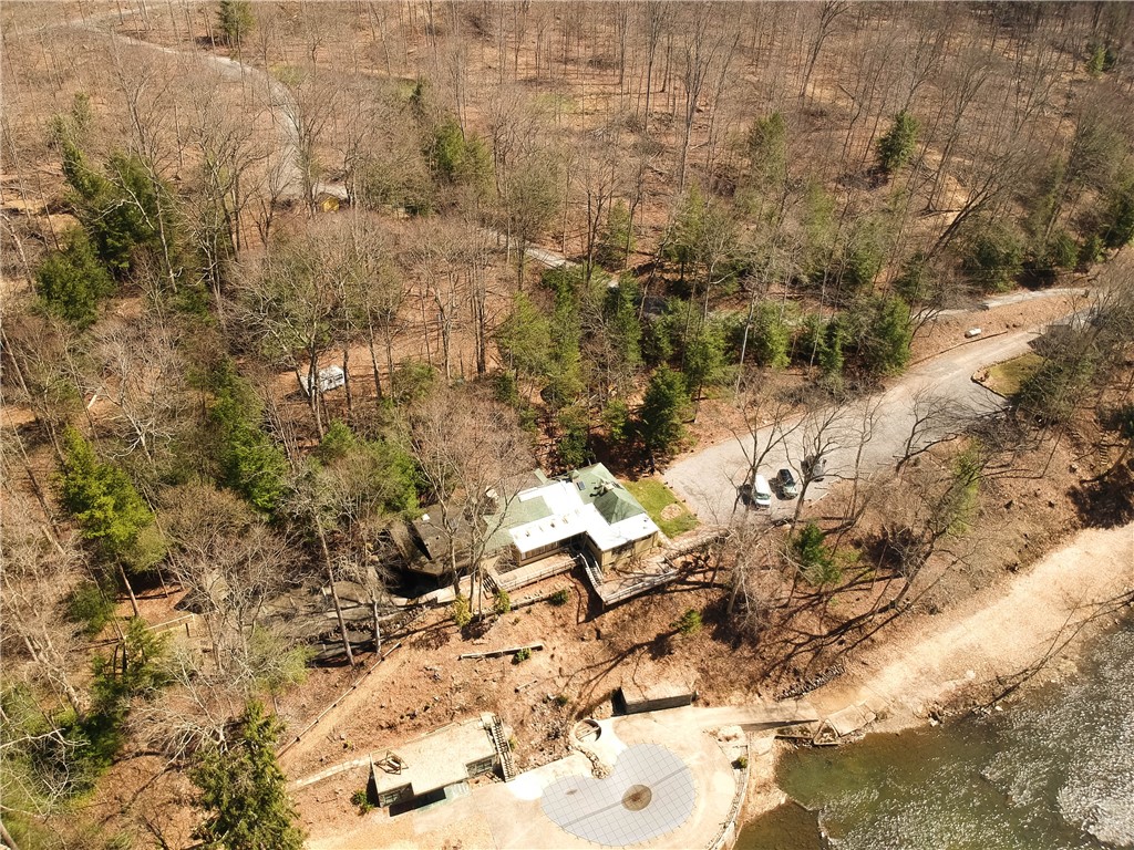 2177 Armstrong Rd