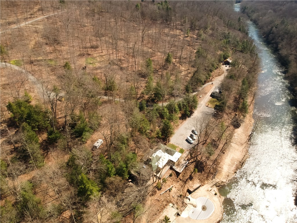2177 Armstrong Rd