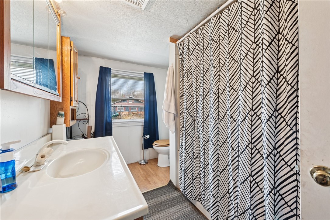 Shade Twp, Pennsylvania 15924, United States, 4 Bedrooms Bedrooms, ,2 BathroomsBathrooms,Residential,Active,116061