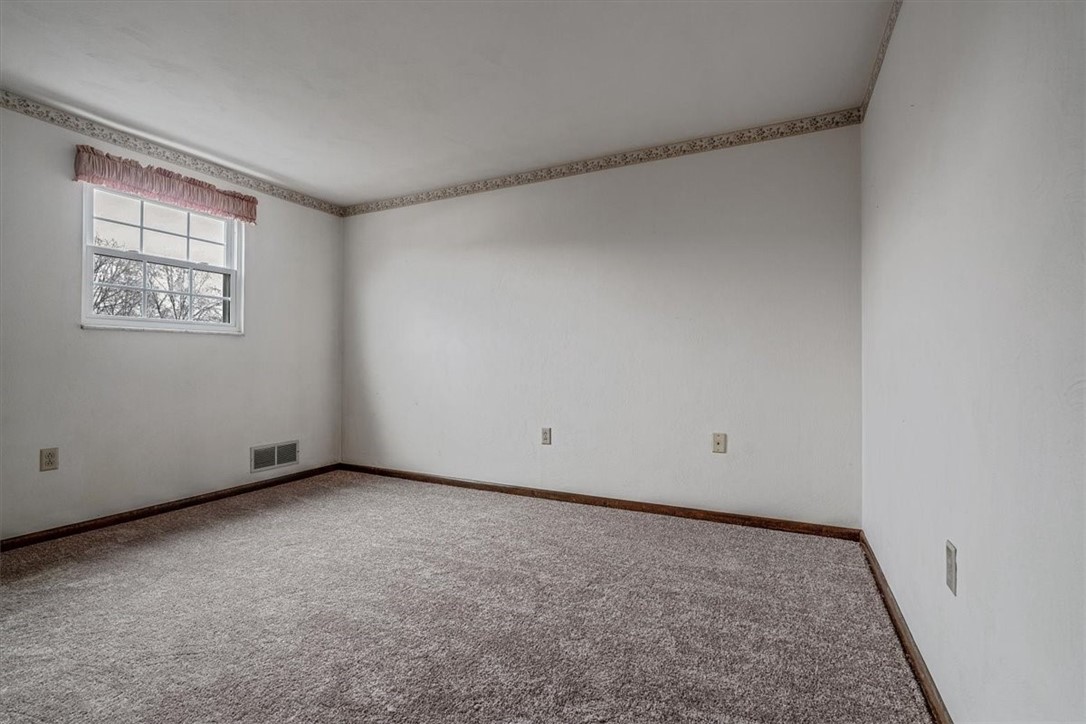 126 Heather Dr Dr, Monroeville, Pennsylvania image 27