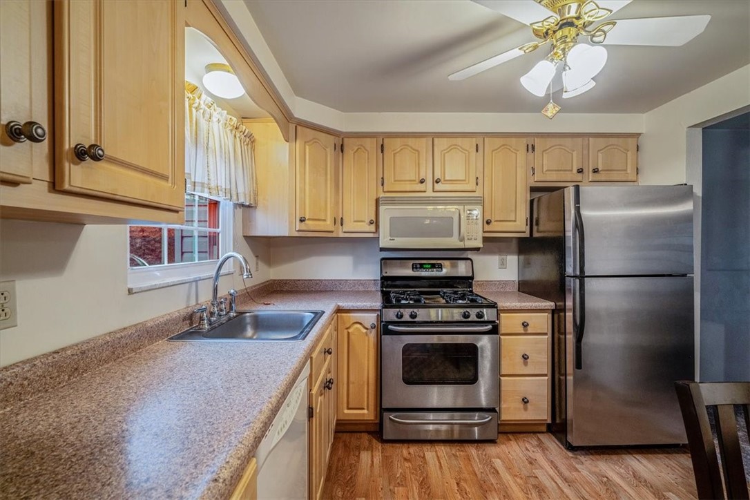 126 Heather Dr Dr, Monroeville, Pennsylvania image 13
