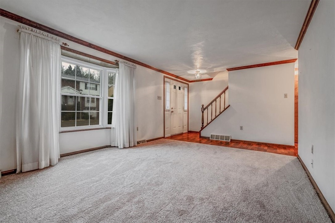 126 Heather Dr Dr, Monroeville, Pennsylvania image 3