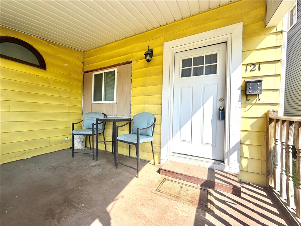 121 Elizabeth Ave