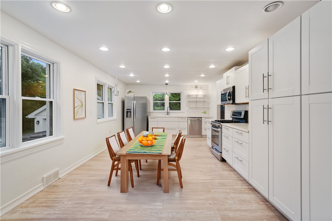 Bell Acres, Pennsylvania 15143, United States, 4 Bedrooms Bedrooms, ,4 BathroomsBathrooms,Residential,Active,18718