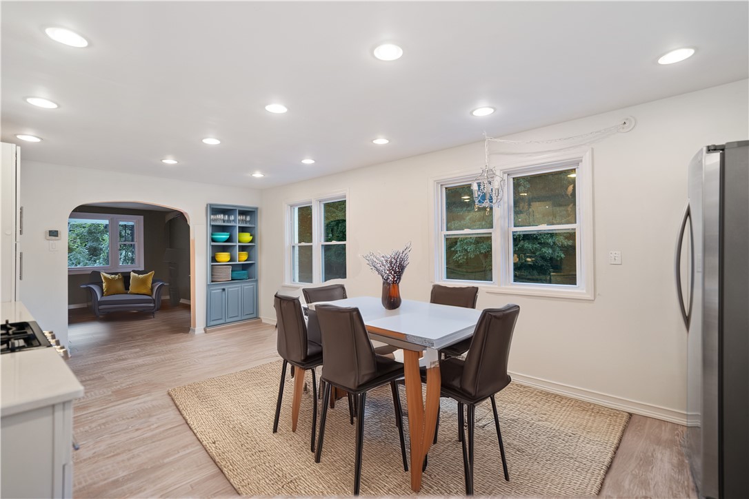 Bell Acres, Pennsylvania 15143, United States, 4 Bedrooms Bedrooms, ,4 BathroomsBathrooms,Residential,Active,18718