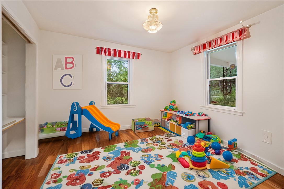 Bell Acres, Pennsylvania 15143, United States, 4 Bedrooms Bedrooms, ,4 BathroomsBathrooms,Residential,Active,18718