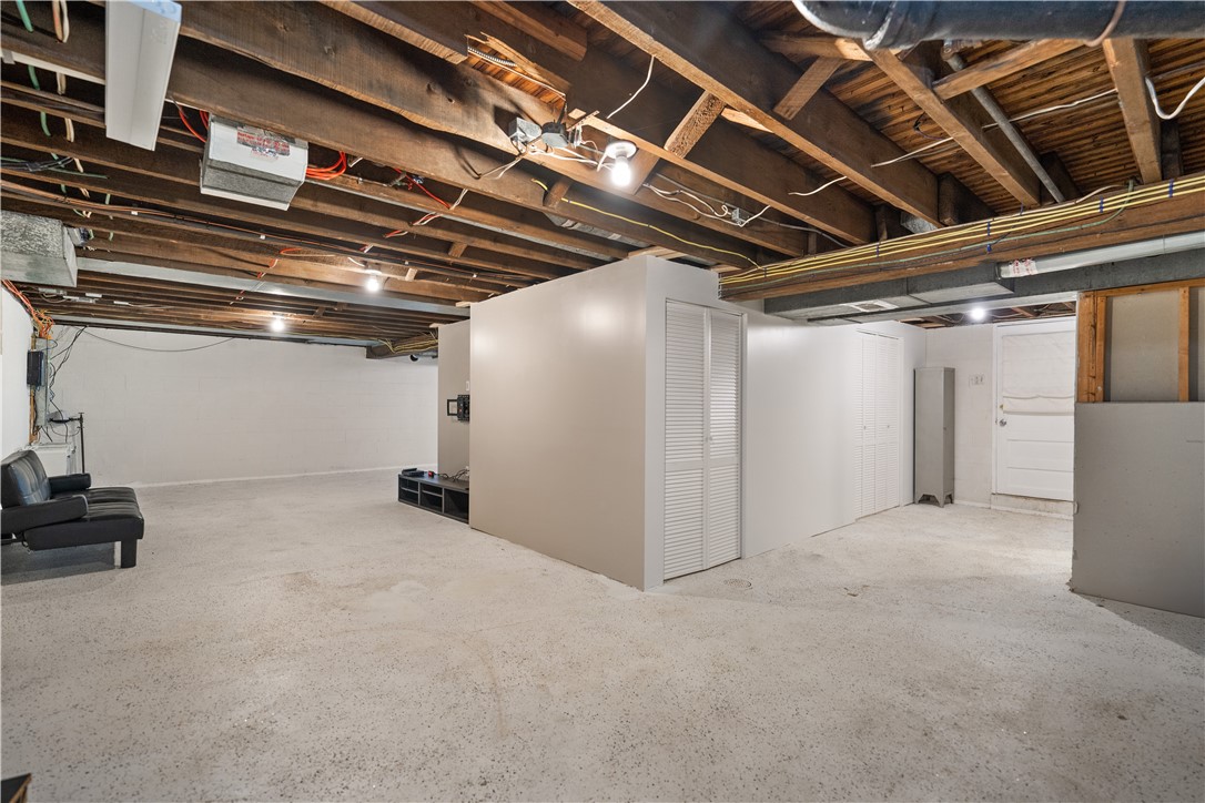 Bell Acres, Pennsylvania 15143, United States, 4 Bedrooms Bedrooms, ,4 BathroomsBathrooms,Residential,Active,18718