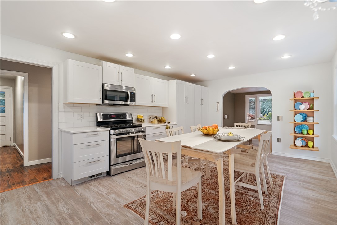 Bell Acres, Pennsylvania 15143, United States, 4 Bedrooms Bedrooms, ,4 BathroomsBathrooms,Residential,Active,18718