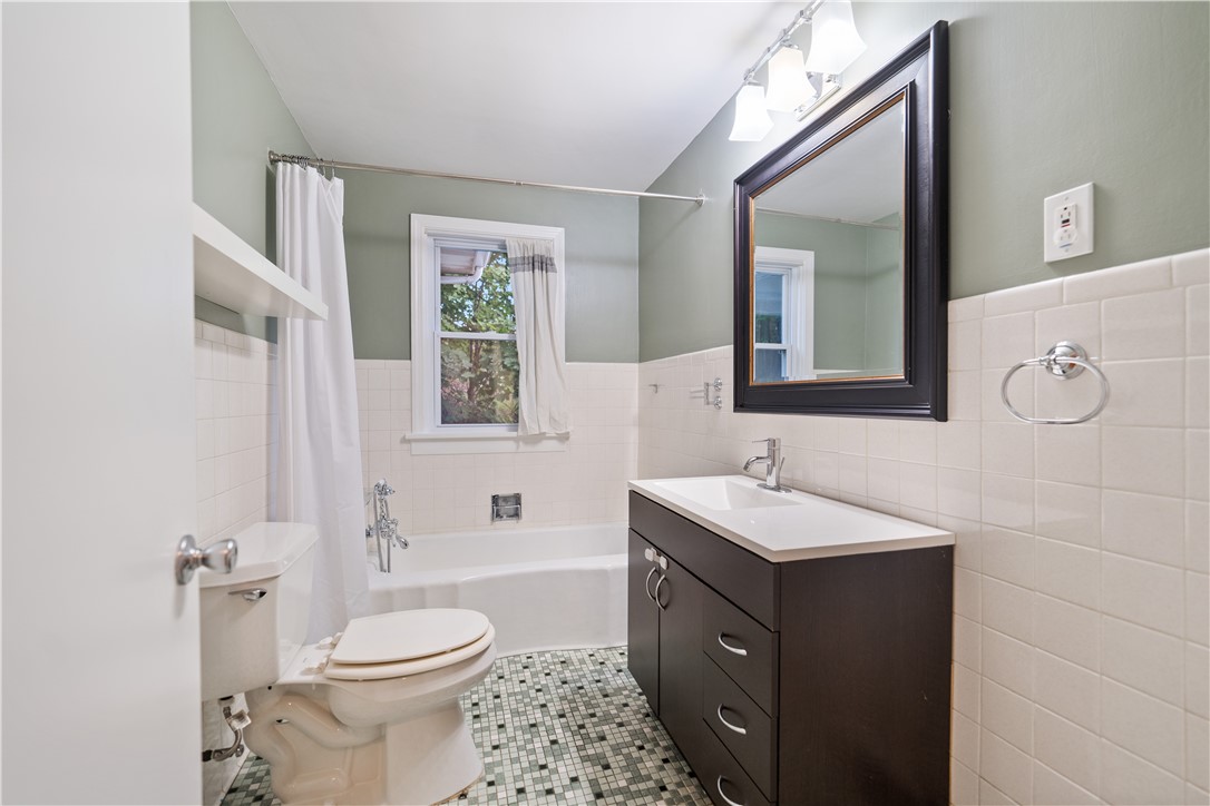 Bell Acres, Pennsylvania 15143, United States, 4 Bedrooms Bedrooms, ,4 BathroomsBathrooms,Residential,Active,18718