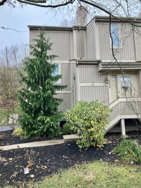 Photo of 1548 Pineview Dr, Pittsburgh, PA 15241 (MLS # 1737975)