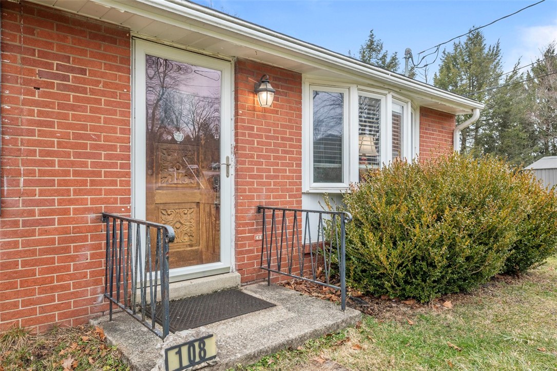 108 Tanglewood Dr