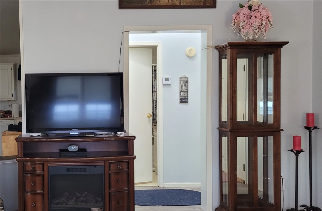 Plum Boro, Pennsylvania 15239, United States, 2 Bedrooms Bedrooms, ,2 BathroomsBathrooms,Residential,Contingent,1213