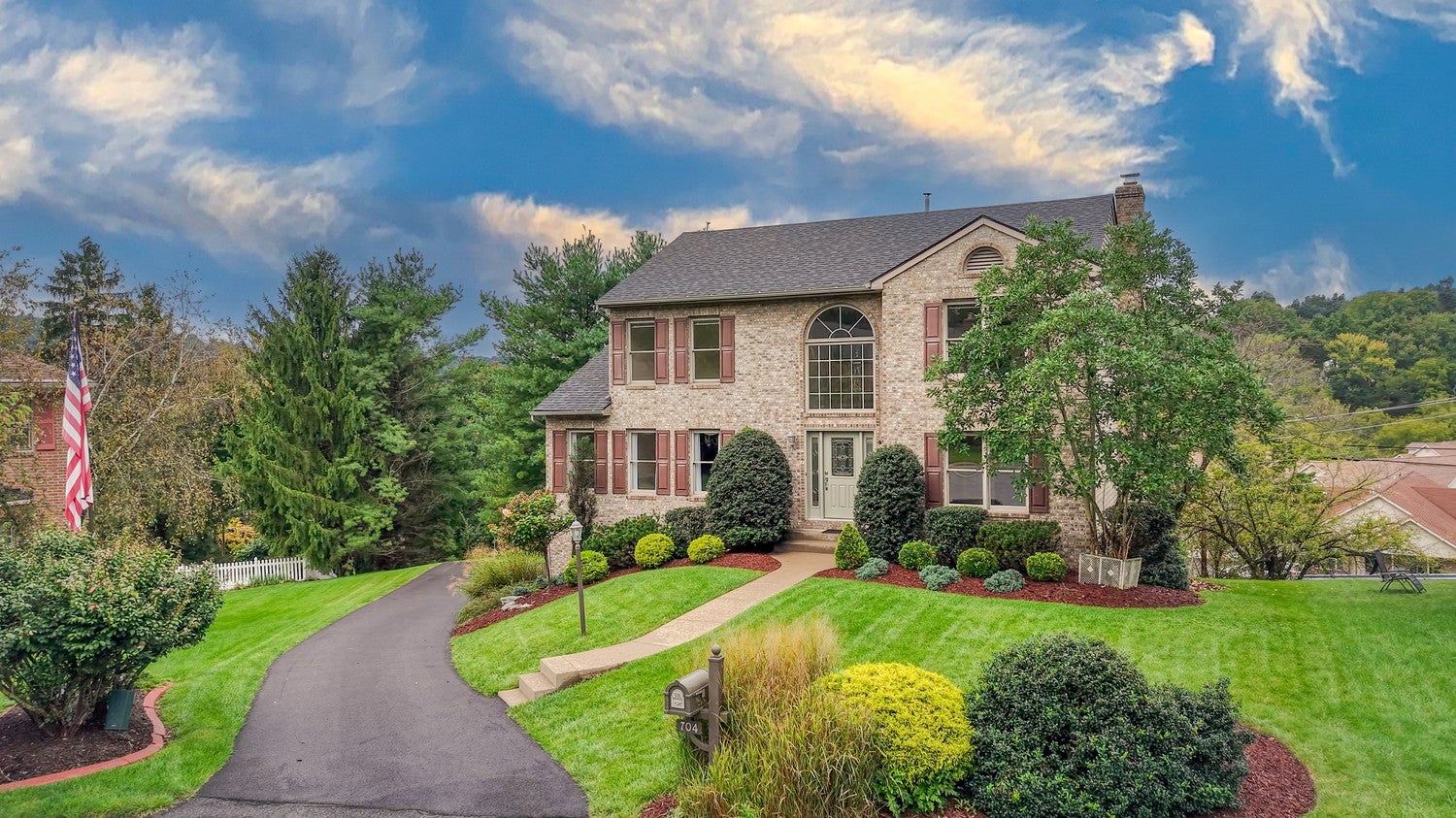 704 Red Barn Court