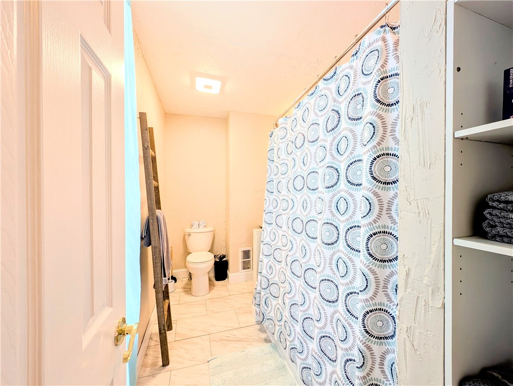 Ligonier Boro, Pennsylvania 15658, United States, 4 Bedrooms Bedrooms, ,2 BathroomsBathrooms,Residential,Active,181101