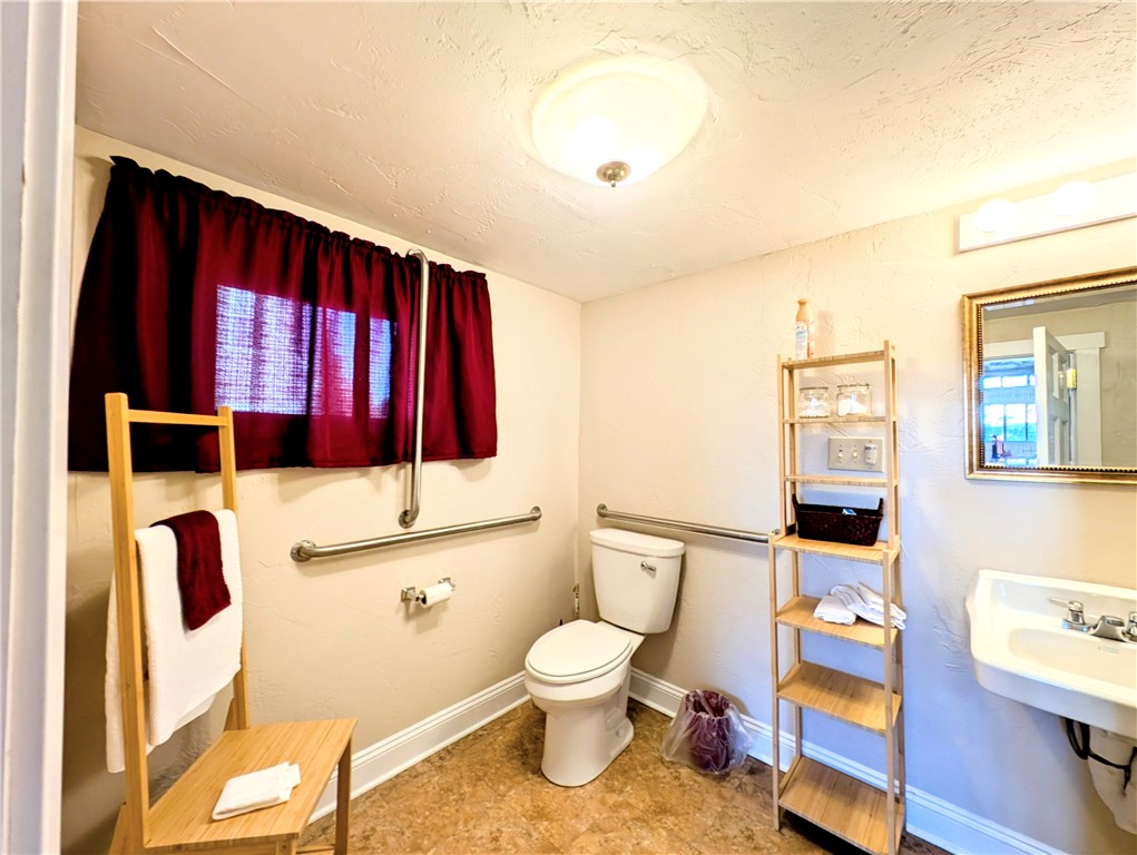 Ligonier Boro, Pennsylvania 15658, United States, 4 Bedrooms Bedrooms, ,2 BathroomsBathrooms,Residential,Active,181101