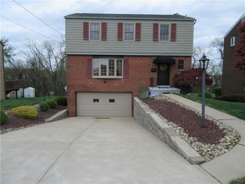 Photo of 80 Julie Dr, Pittsburgh, PA 15227 (MLS # 1748400)