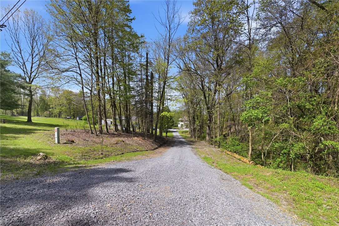 367-369 Buttermilk Hill Road