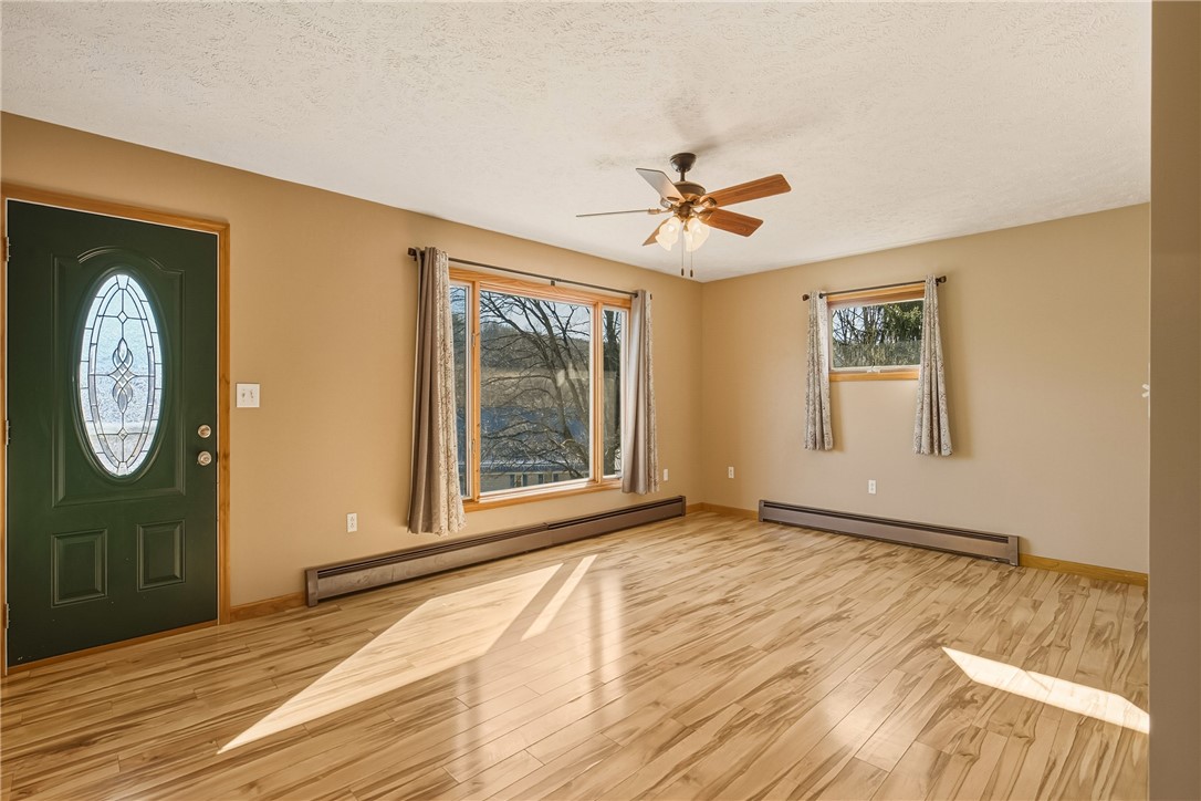 Summit Twp, Pennsylvania 15552, United States, 3 Bedrooms Bedrooms, ,1 BathroomBathrooms,Residential,Contingent,249822