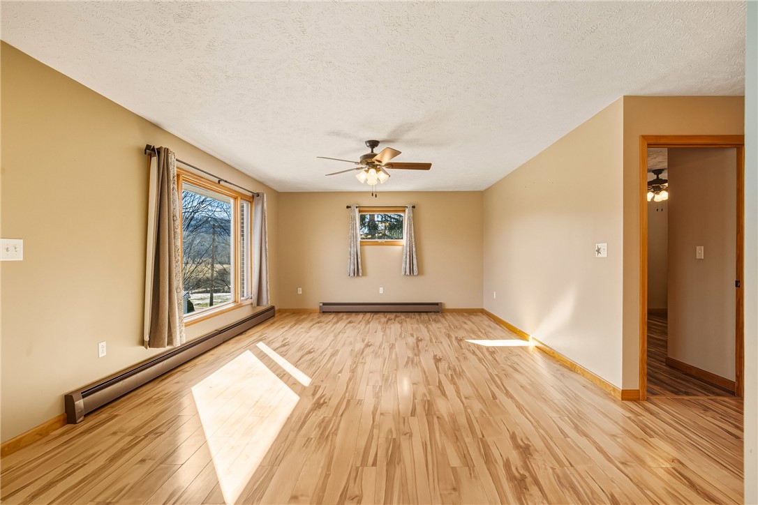 Summit Twp, Pennsylvania 15552, United States, 3 Bedrooms Bedrooms, ,1 BathroomBathrooms,Residential,Contingent,249822