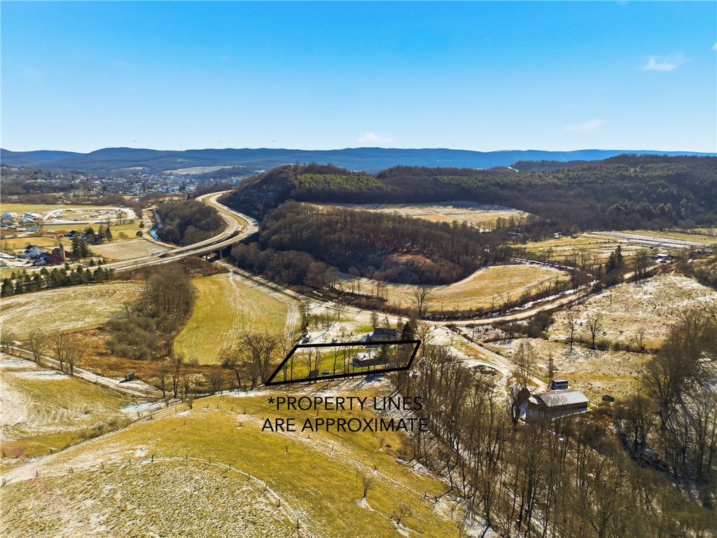 Summit Twp, Pennsylvania 15552, United States, 3 Bedrooms Bedrooms, ,1 BathroomBathrooms,Residential,Contingent,249822