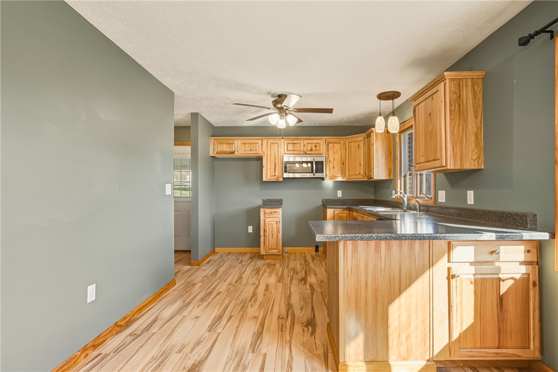 Summit Twp, Pennsylvania 15552, United States, 3 Bedrooms Bedrooms, ,1 BathroomBathrooms,Residential,Contingent,249822