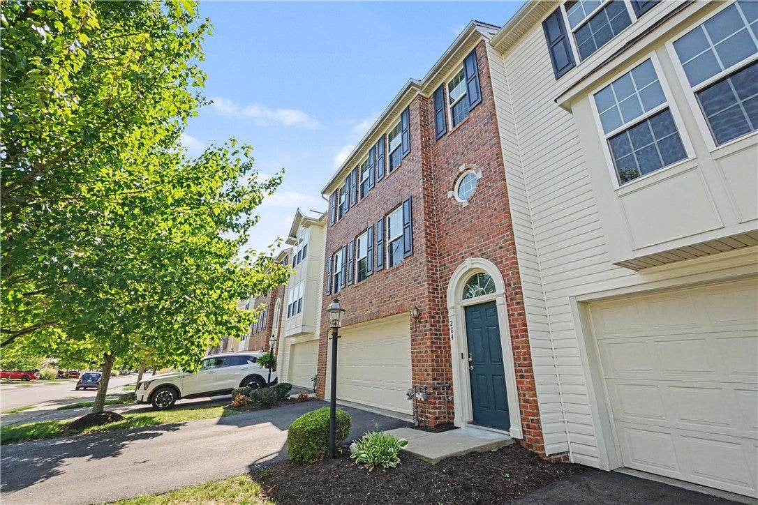 284 Broadstone Dr