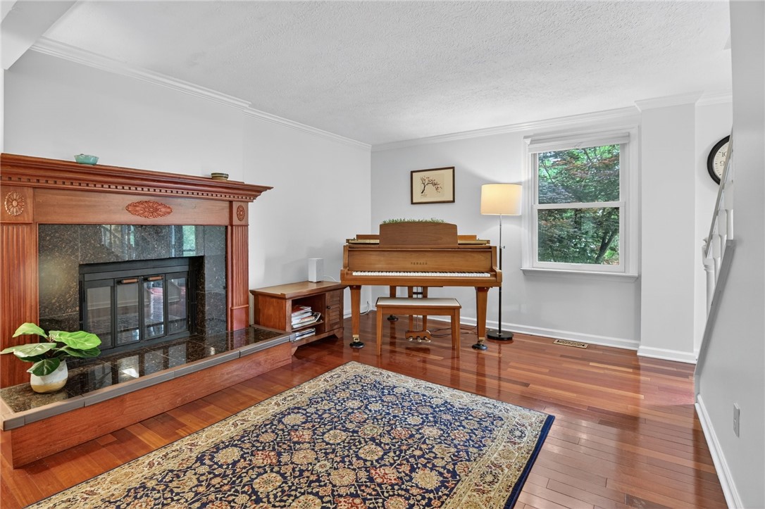 847 MACARTHUR DRIVE