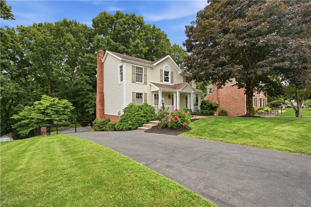 214 Thornwood Ct