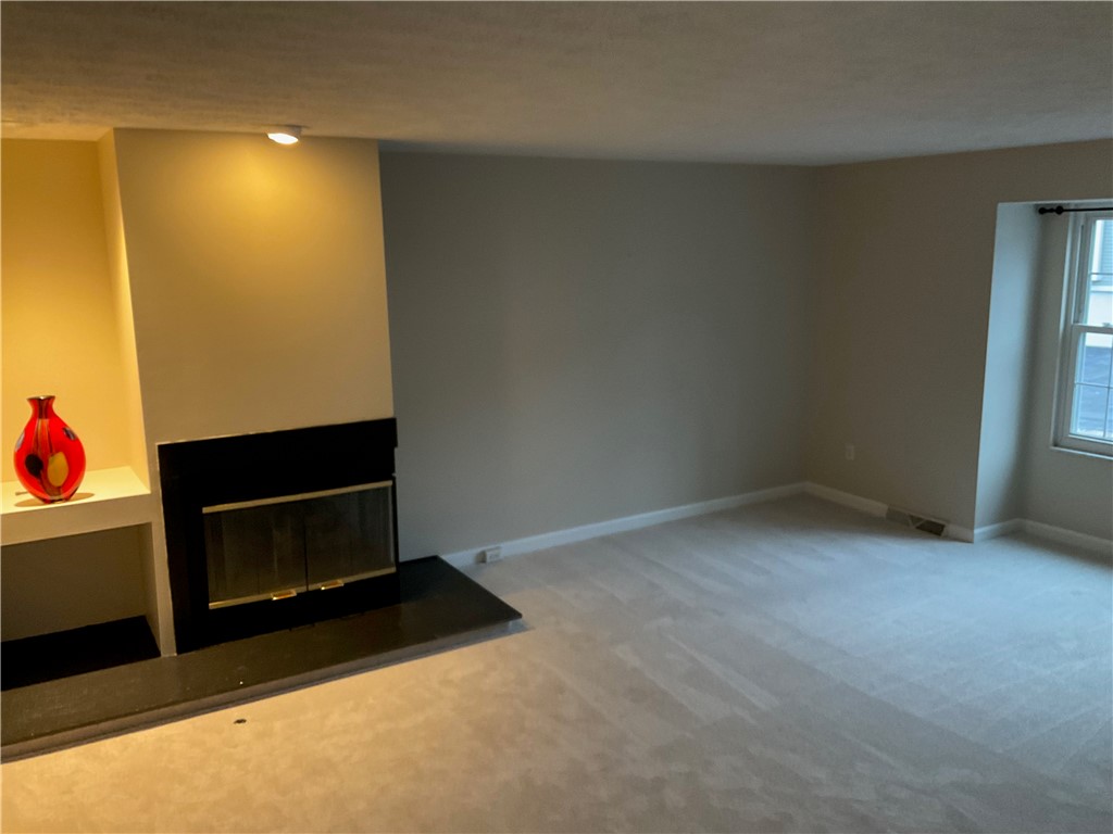 2643 Hunters Point Drive