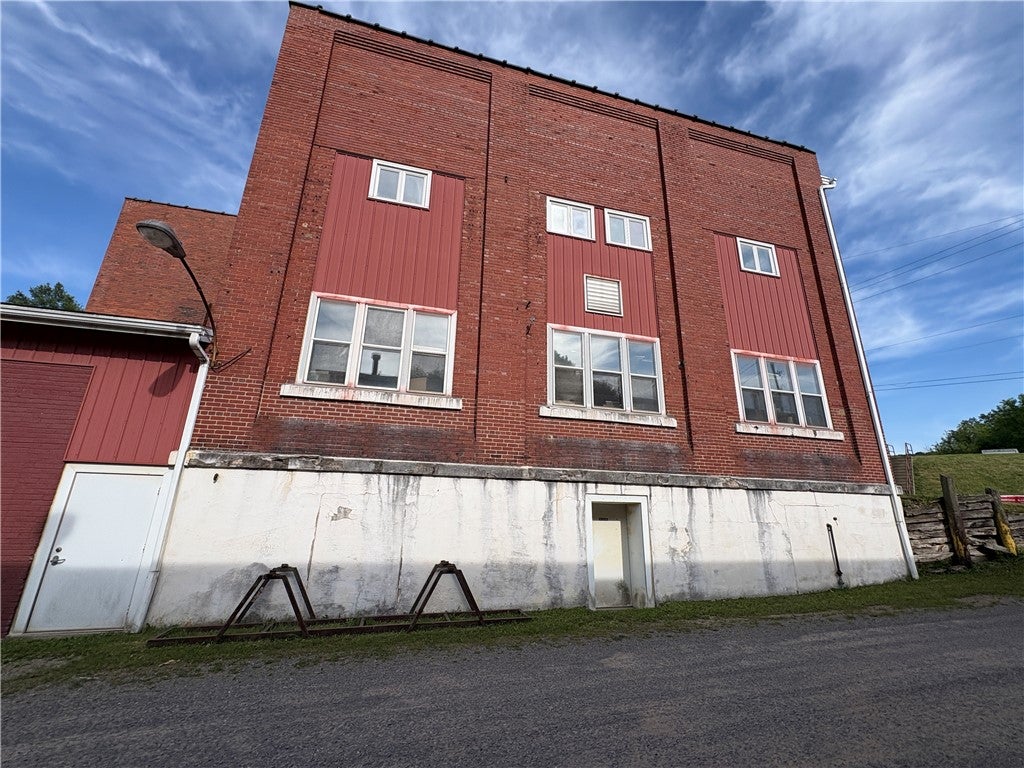 110 Gaskill Ave