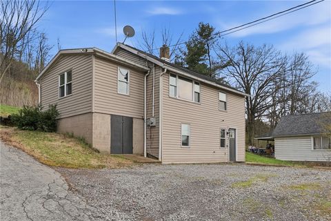 Photo of 93 Pittsburgh Rd, Lyndora, PA 16045 (MLS # 1747043)