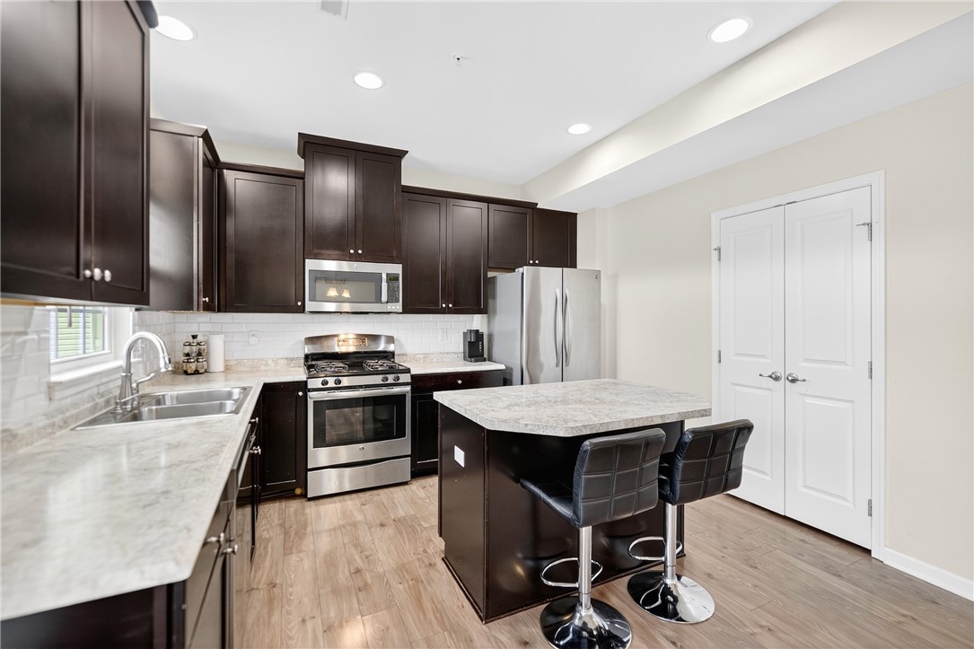 Carnegie, Pennsylvania 15106, United States, 3 Bedrooms Bedrooms, ,3 BathroomsBathrooms,Residential,Active,178280