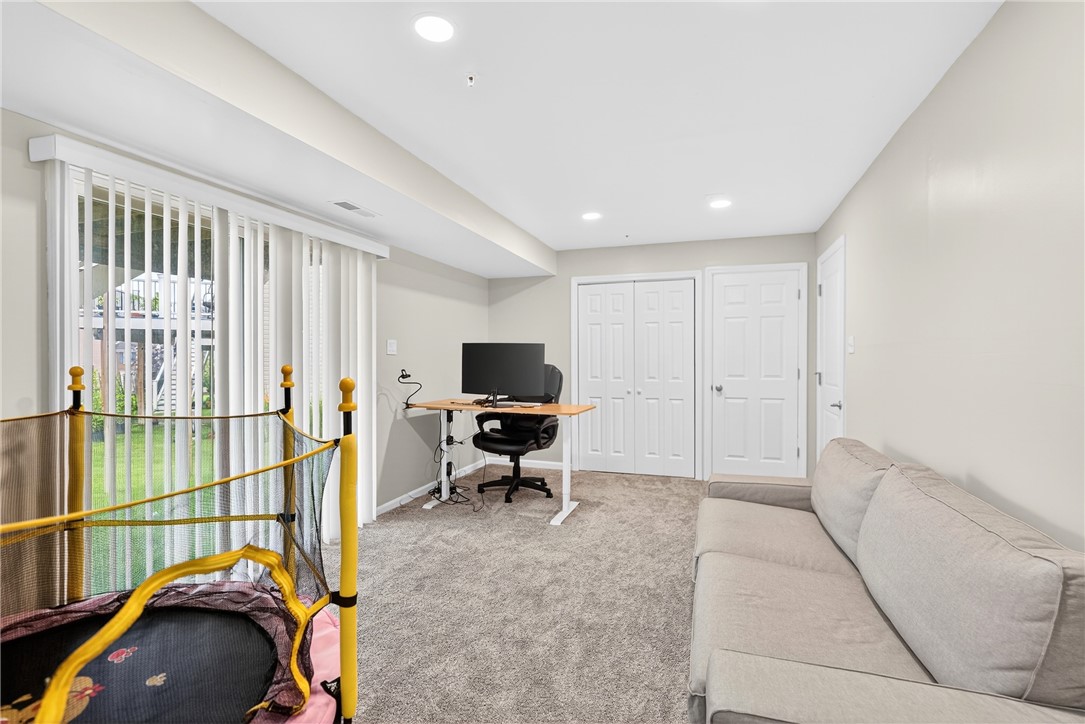 Carnegie, Pennsylvania 15106, United States, 3 Bedrooms Bedrooms, ,3 BathroomsBathrooms,Residential,Active,178280