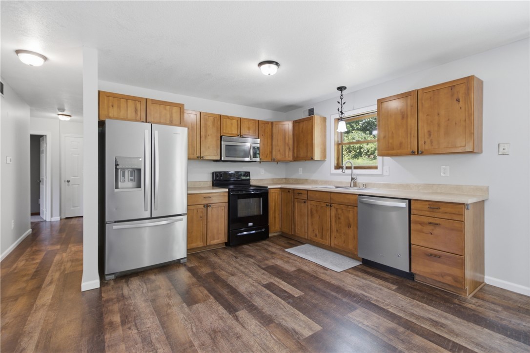 124 Debolt Ave