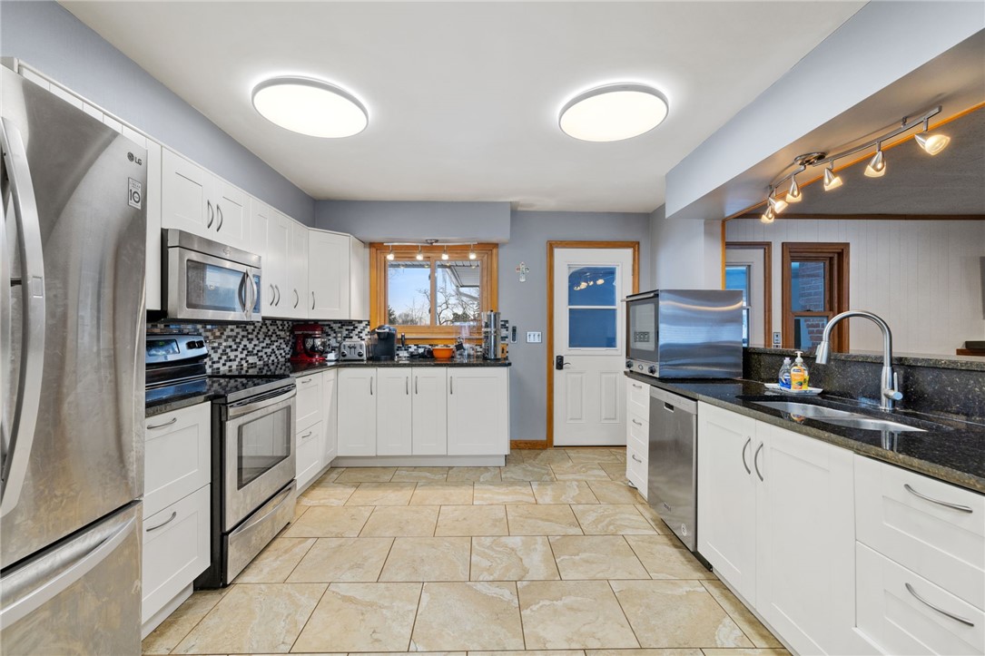 Neshannock Twp, Pennsylvania 16105, United States, 5 Bedrooms Bedrooms, ,4 BathroomsBathrooms,Residential,Active,6545